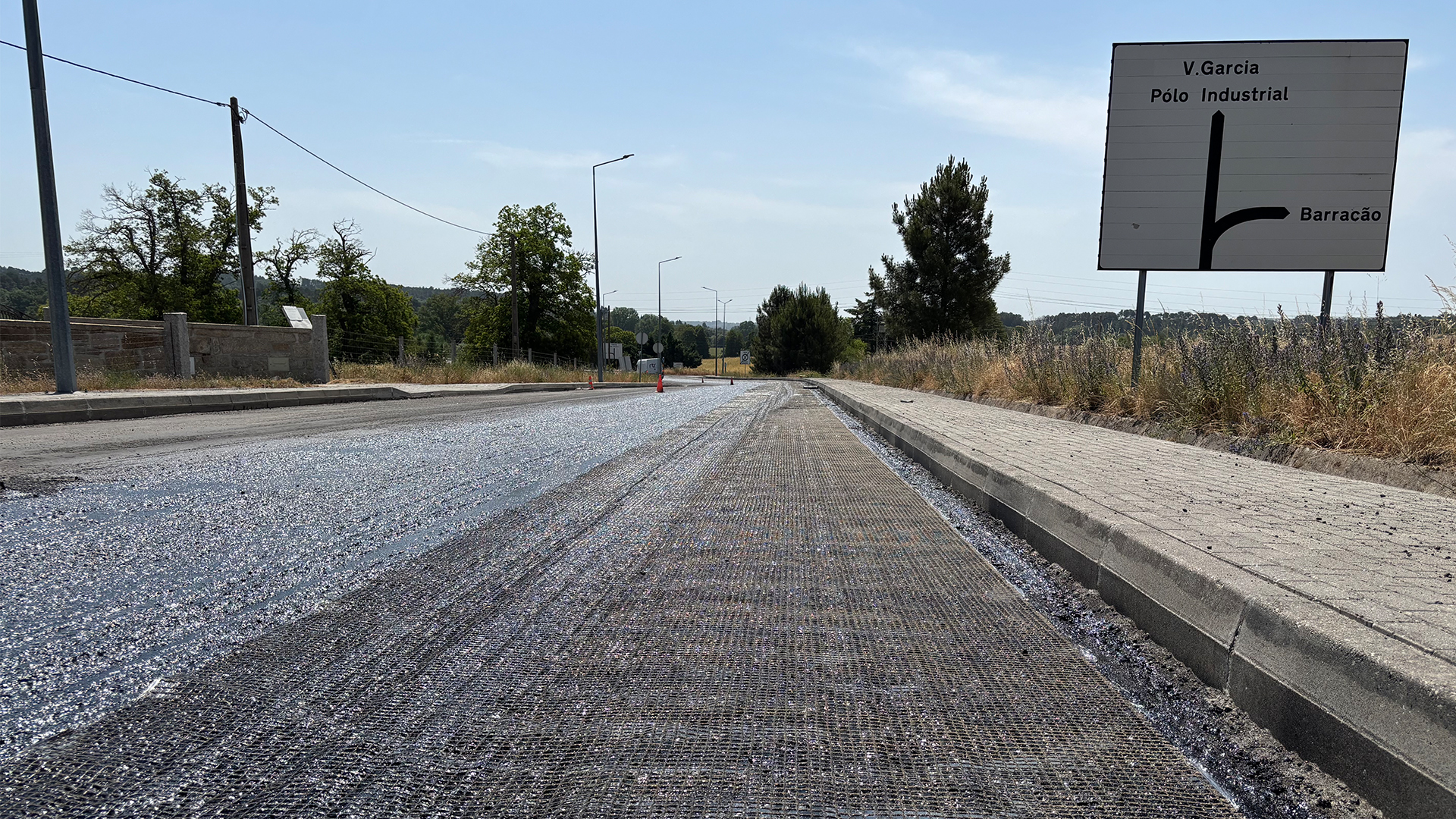 Modernizacja konstrukcji nawierzchni dojazdowej do platformy logistycznej