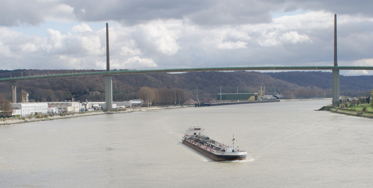 Most Brotonne