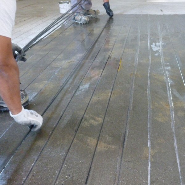 Wklejanie w bruzdy S&P C-Laminate 