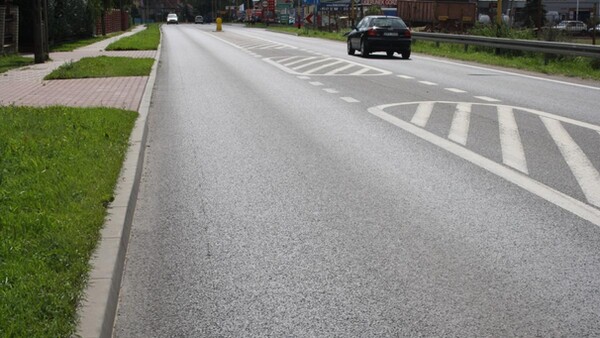 Zmiana i wzmocnienie nawierzchni drogi