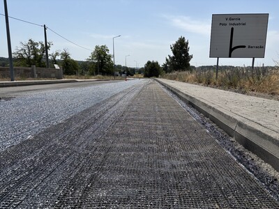 S&P Carbophalt G 200/200 grid applied onto the emulsion